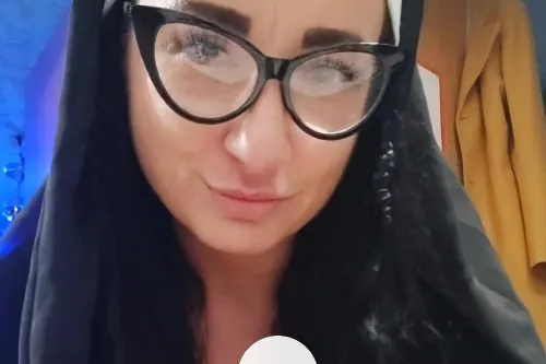 Okładka galerii: Grzeszna zakonnica 😈🥵12 minut